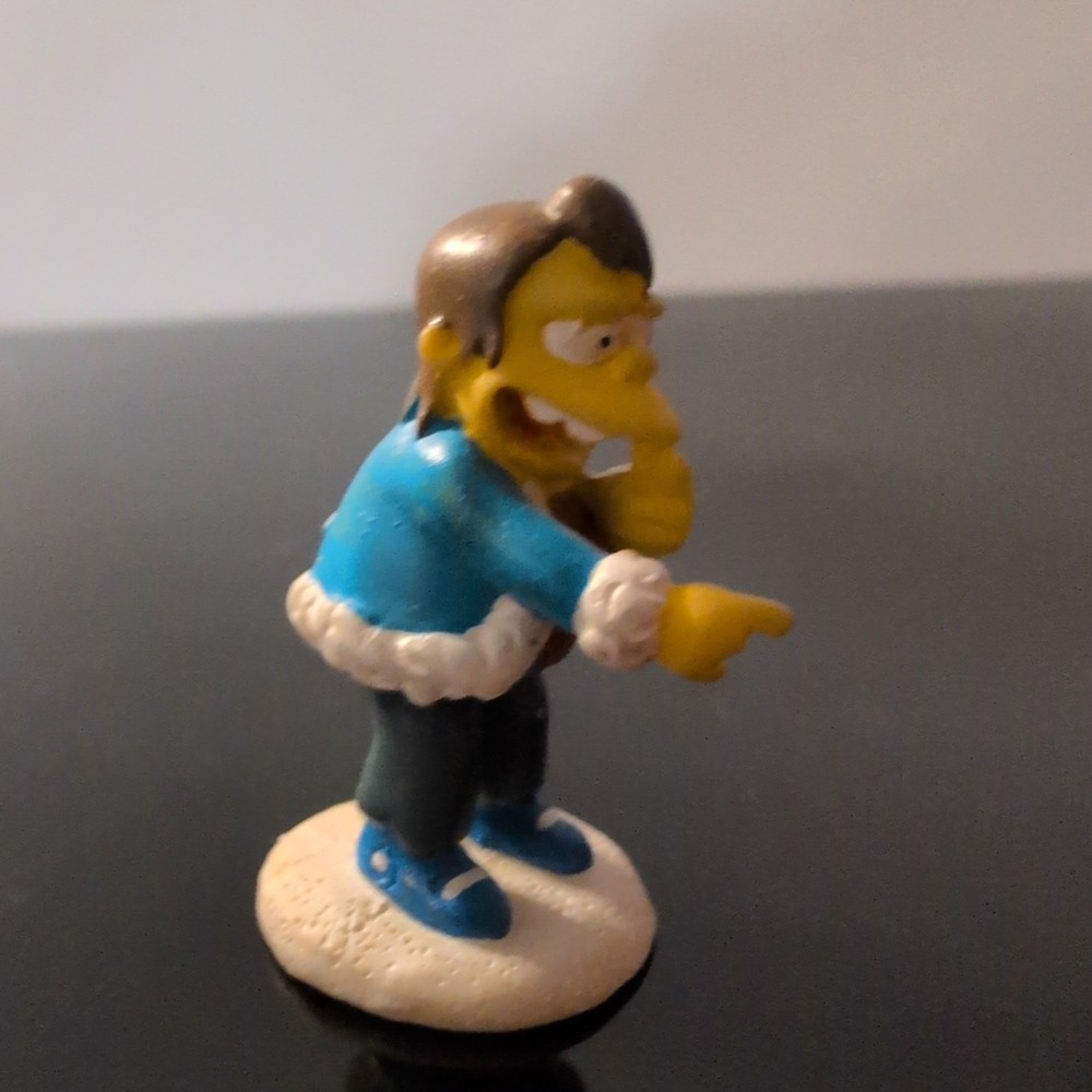 The Simpsons Hawthorne Village Nelson Muntz Christmas Figure 2004 91820 D - Picture 1 of 5